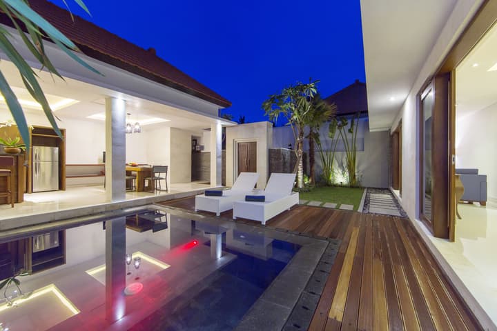 Odika Lovina House and Villa