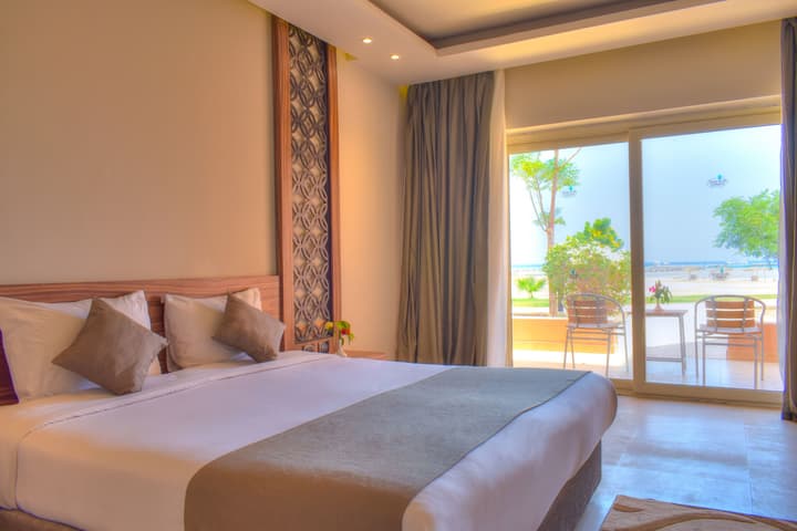 Jasmine Palace Resort & Spa