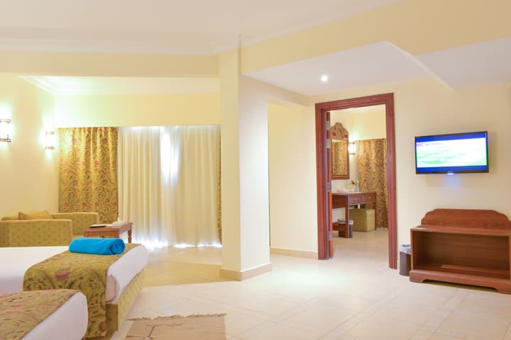 Jasmine Palace Resort & Spa
