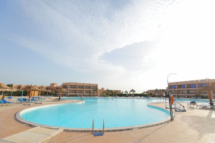 Jasmine Palace Resort & Spa