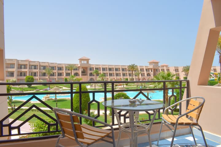 Jasmine Palace Resort & Spa