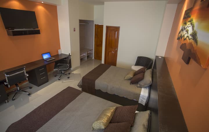 Hotel La Laguna Galapagos