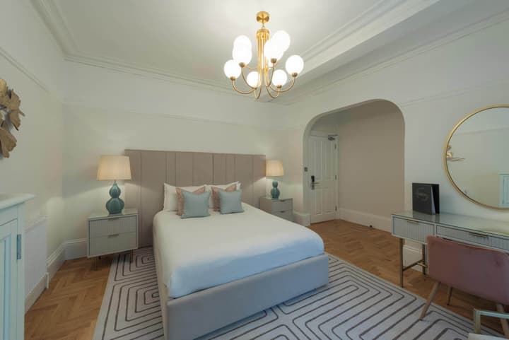 Florence House Hotel & Restaurant