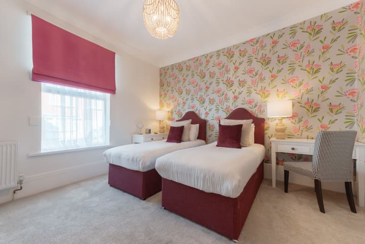 Florence House Hotel & Restaurant