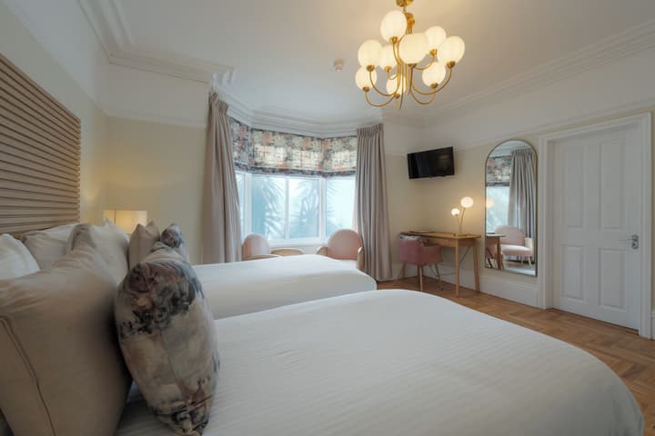 Florence House Hotel & Restaurant