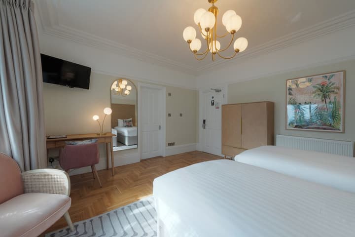 Florence House Hotel & Restaurant