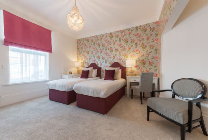 Florence House Hotel & Restaurant