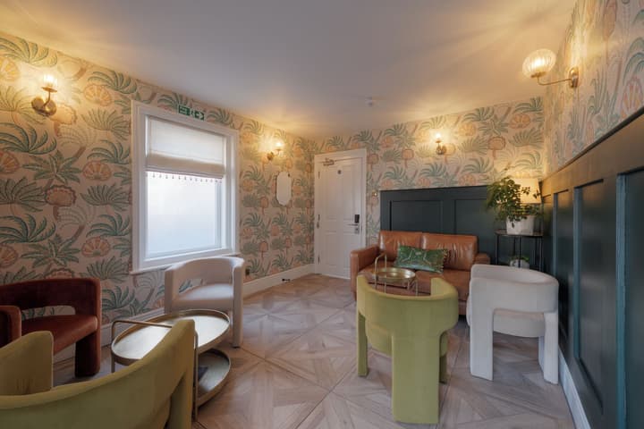 Florence House Hotel & Restaurant