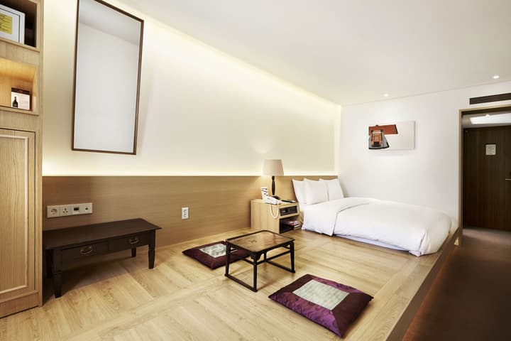 Hotel President