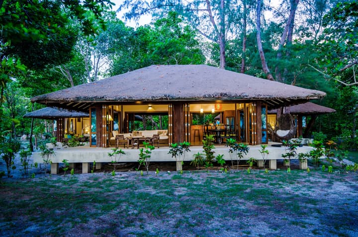 Koh Jum Beach Villas “A member of Secret Retreats”