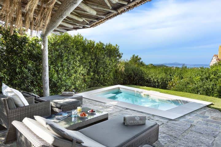 Li Finistreddi Exclusive Country Retreat