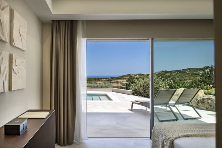 Li Finistreddi Exclusive Country Retreat