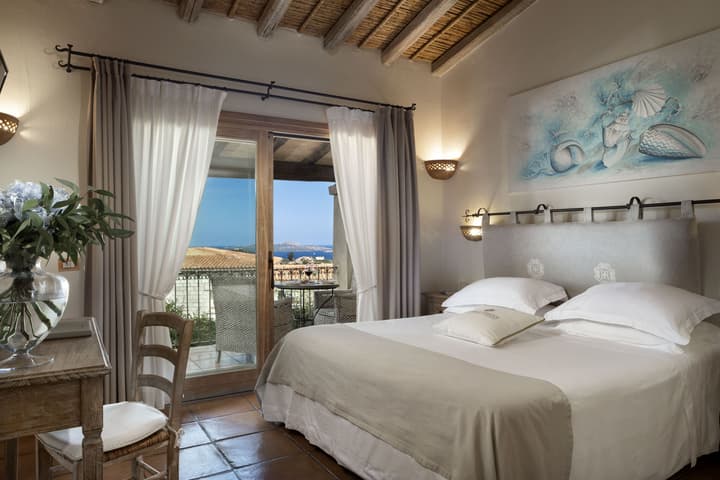 Li Finistreddi Exclusive Country Retreat