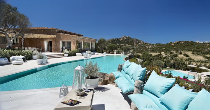 Li Finistreddi Exclusive Country Retreat