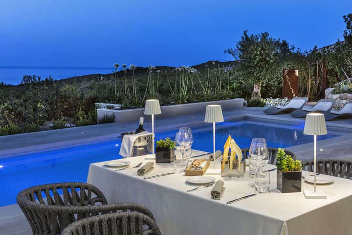 Li Finistreddi Exclusive Country Retreat