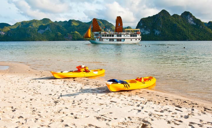 Halong Phoenix Cruiser