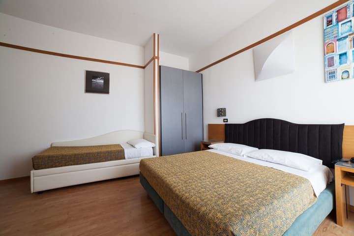 Hotel St. Gregory Park