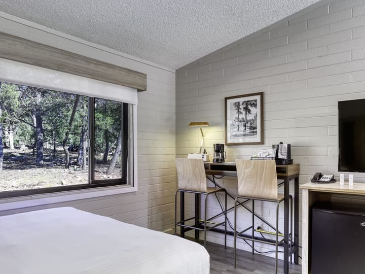 Yavapai Lodge