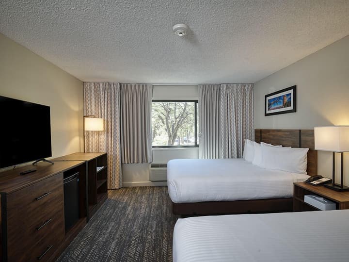 Yavapai Lodge