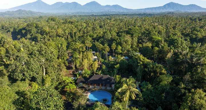 Senetan Villas and Spa Resort