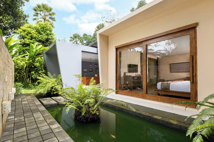 Senetan Villas and Spa Resort