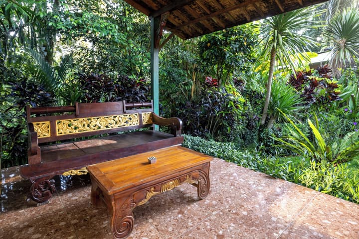 Senetan Villas and Spa Resort