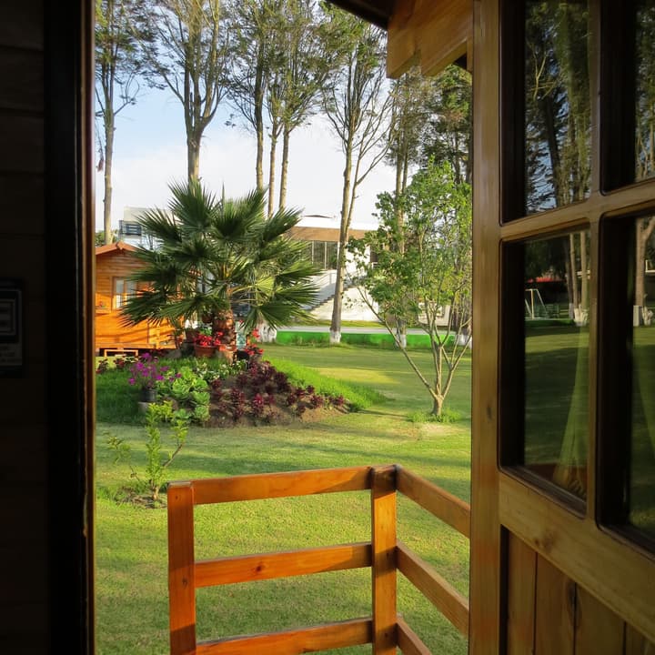 Hosteria Airport Garden