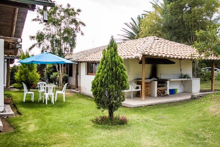 Hosteria Airport Garden