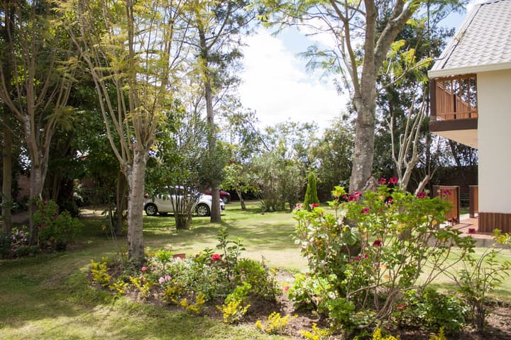 Hosteria Airport Garden