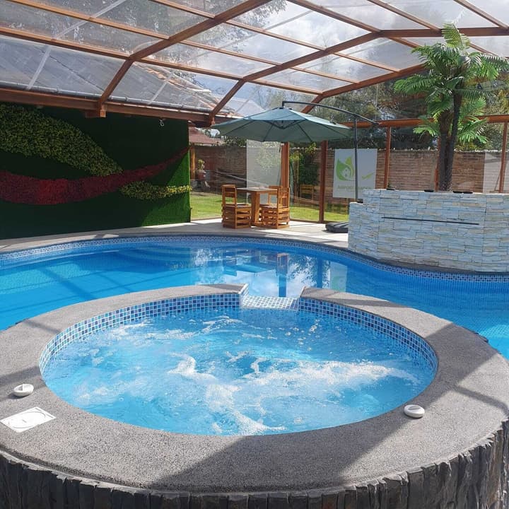 Hosteria Airport Garden