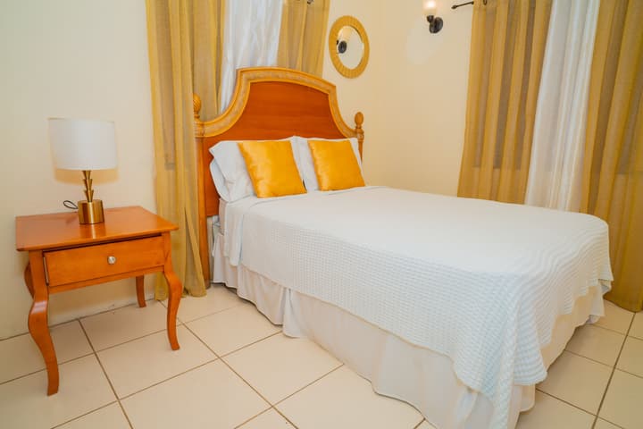 Connie's Comfort Suites