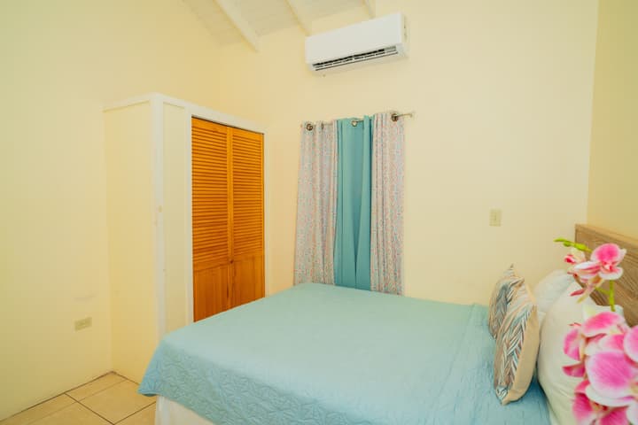 Connie's Comfort Suites