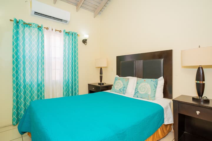 Connie's Comfort Suites