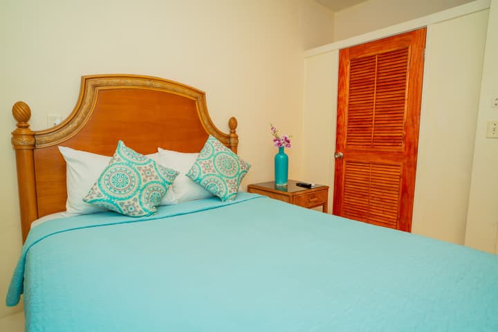Connie's Comfort Suites