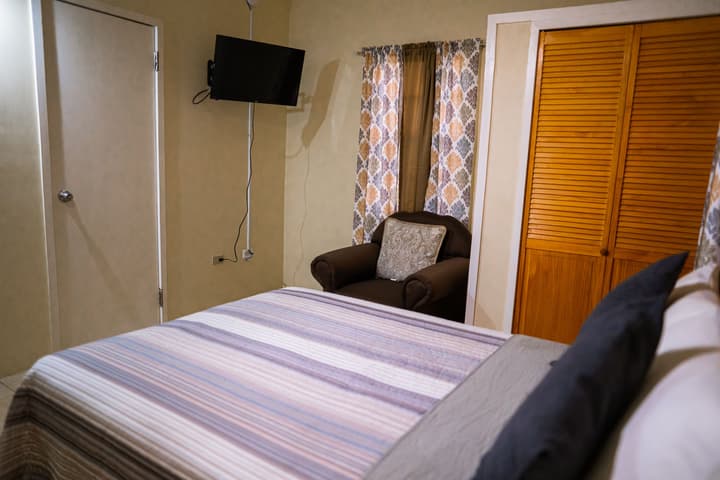 Connie's Comfort Suites
