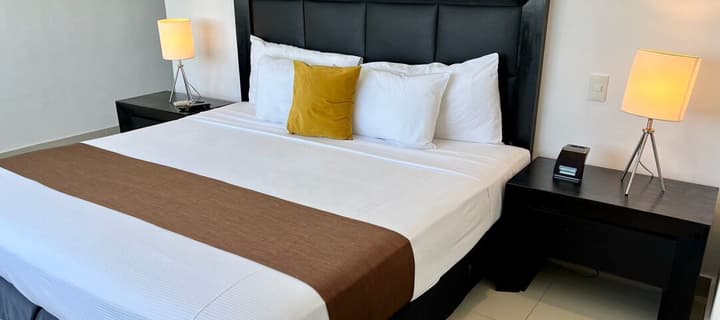 Suites Malecon Cancun