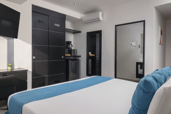 Suites Malecon Cancun