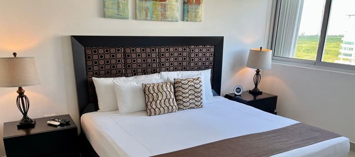 Suites Malecon Cancun