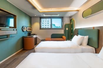 L&L Central Hotel