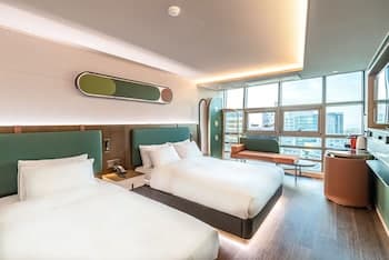 L&L Central Hotel