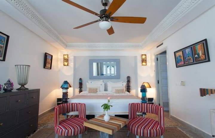 Riad Le Perroquet Bleu