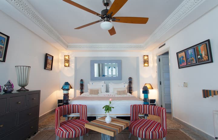 Riad Le Perroquet Bleu