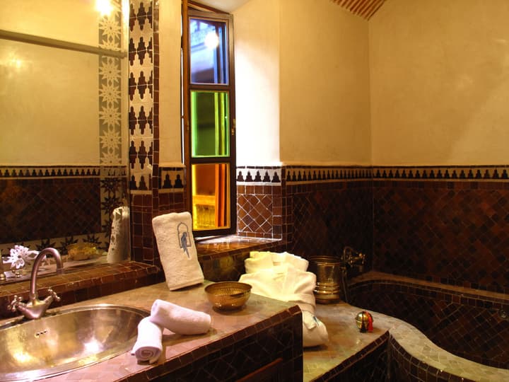 Riad Le Perroquet Bleu