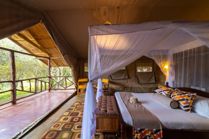 Sentrim Mara Game Lodge