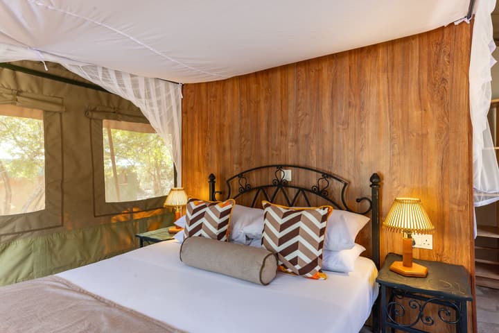 Sentrim Mara Game Lodge