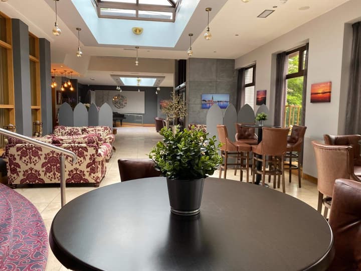 Twin Trees Hotel & Brusna Falls Leisure