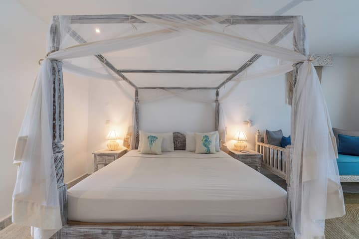 Chale Island Resort