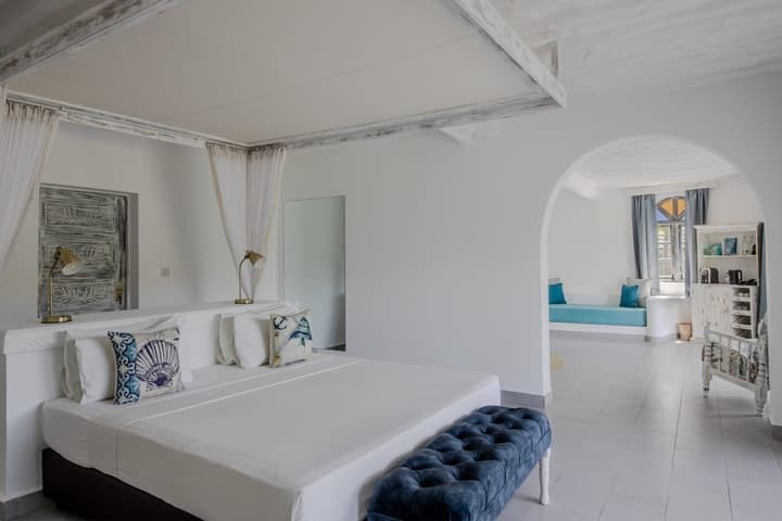 Chale Island Resort