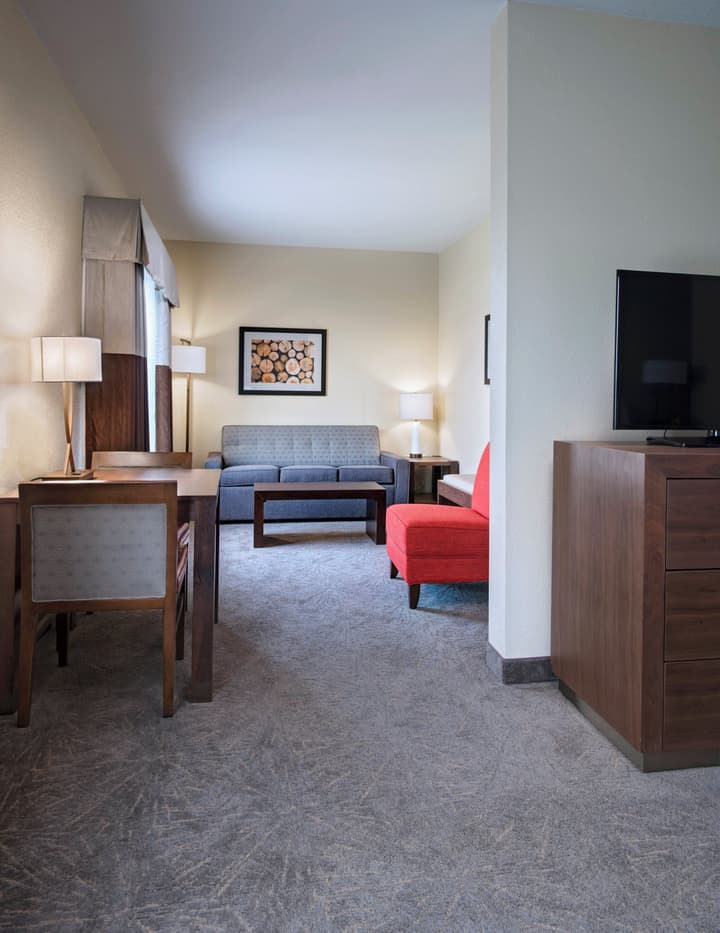Holiday Inn Express & Suites Austin NW - Four Points by IHG