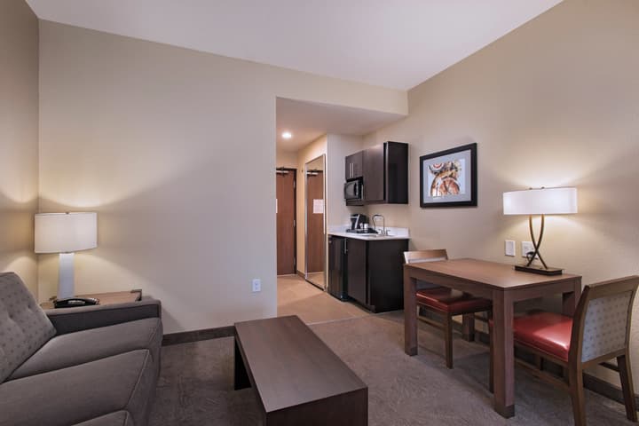 Holiday Inn Express & Suites Austin NW - Four Points by IHG